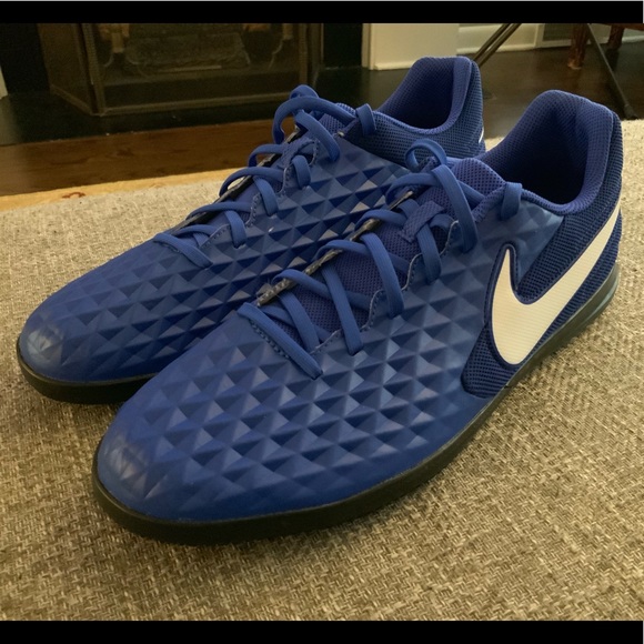 nike tiempo futsal shoes
